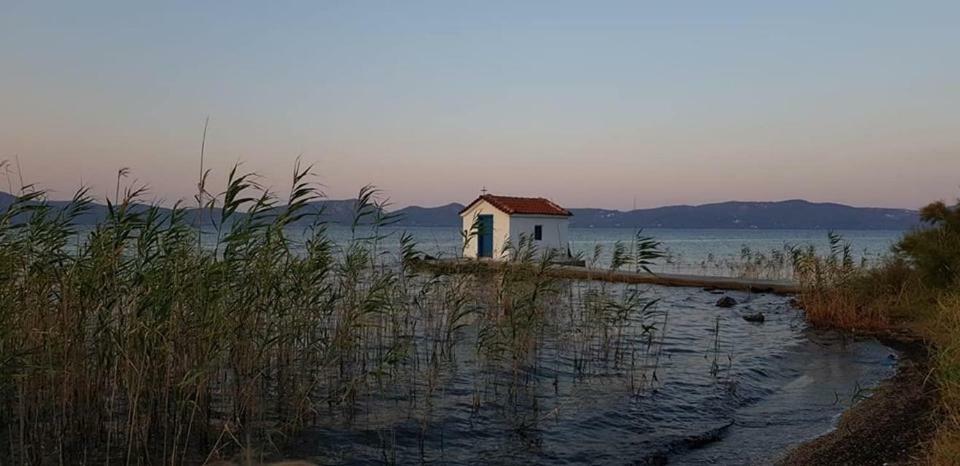 Villa Aggemari Apidias Lakos ภายนอก รูปภาพ